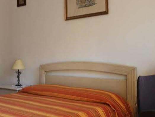 A Casa Chiecchi B&B โรม ภายนอก รูปภาพ